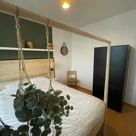 Apartment Un Cocon Au Presbytere Avec Place De Parking Voiture Gratuite