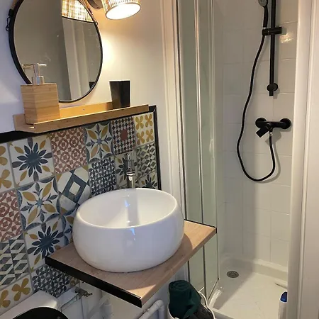 Un Cocon Au Presbytere Avec Place De Parking Voiture Gratuite Apartment *