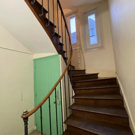 Un Cocon Au Presbytère Avec Place De Parking Voiture Gratuite * Caen