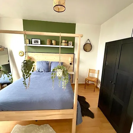 Un Cocon Au Presbytere Avec Place De Parking Voiture Gratuite Caen