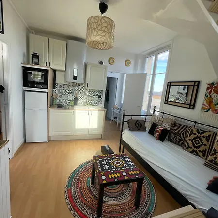 Apartment Un Cocon Au Presbytere Avec Place De Parking Voiture Gratuite Caen