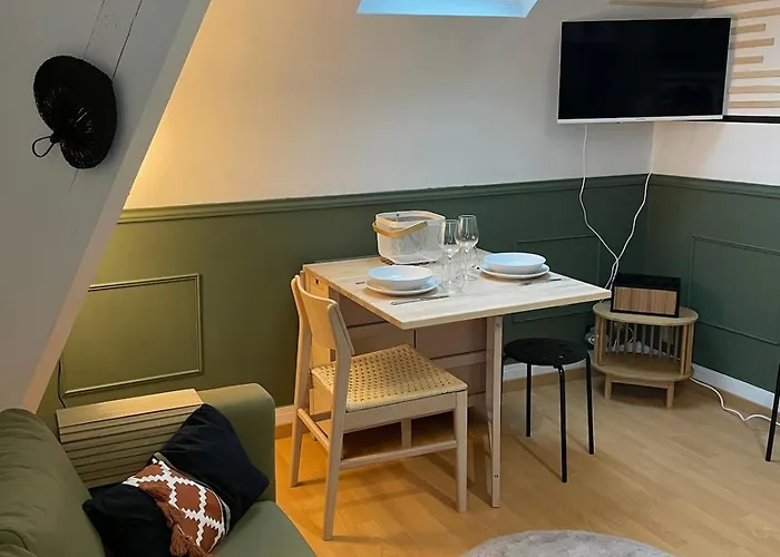 Un Cocon Au Presbytere Avec Place De Parking Voiture Gratuite * Caen