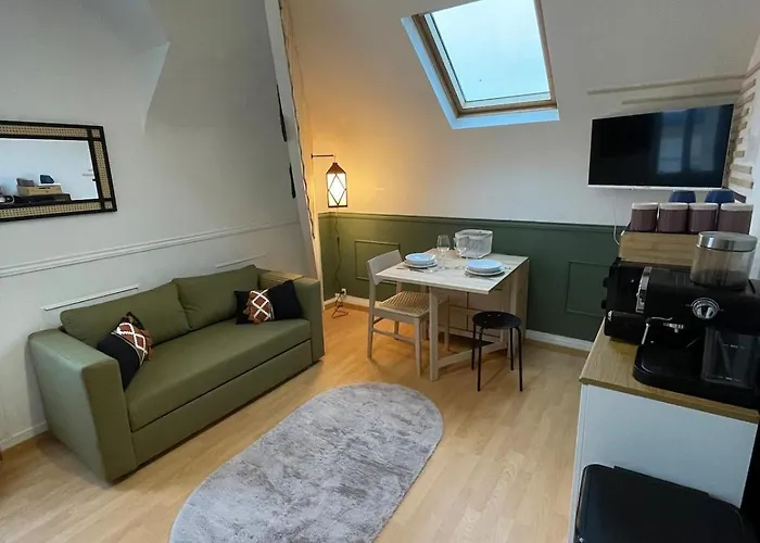 Un Cocon Au Presbytere Avec Place De Parking Voiture Gratuite Caen