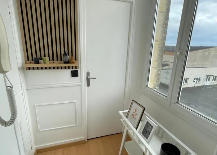 Apartment Un Cocon Au Presbytere Avec Place De Parking Voiture Gratuite Caen