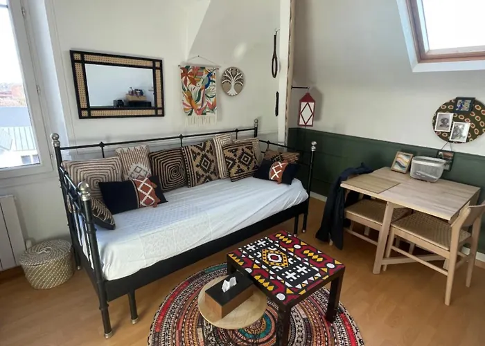 Un Cocon Au Presbytere Avec Place De Parking Voiture Gratuite Apartment