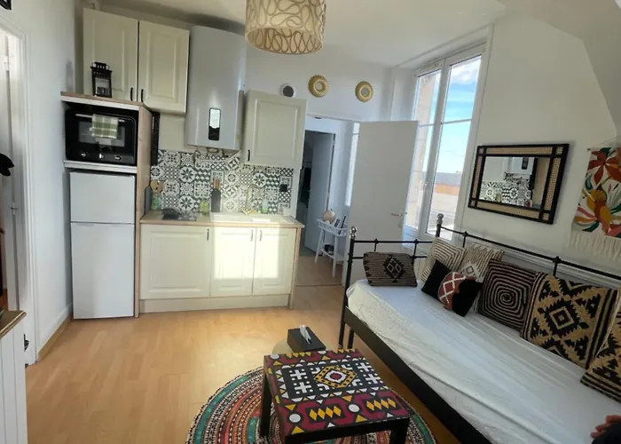 Apartment Un Cocon Au Presbytere Avec Place De Parking Voiture Gratuite Caen