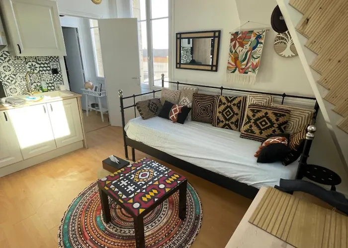 Un Cocon Au Presbytere Avec Place De Parking Voiture Gratuite * Caen