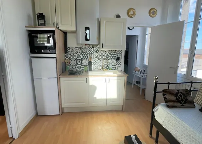 Un Cocon Au Presbytere Avec Place De Parking Voiture Gratuite *